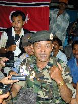 Aceh guerrilla commander meets the press